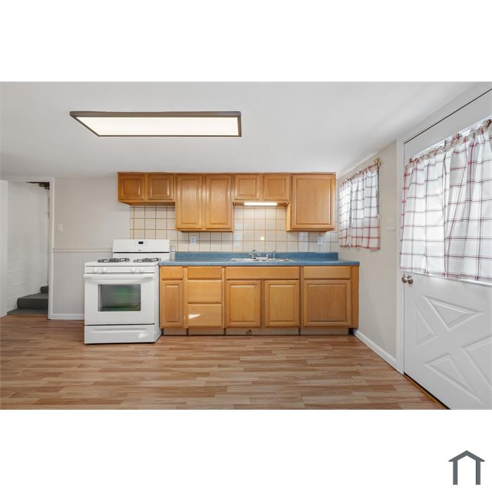 932 Ridge Ave