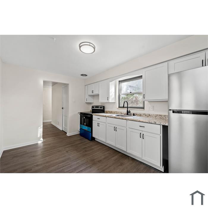 1653 Suburban Ave
