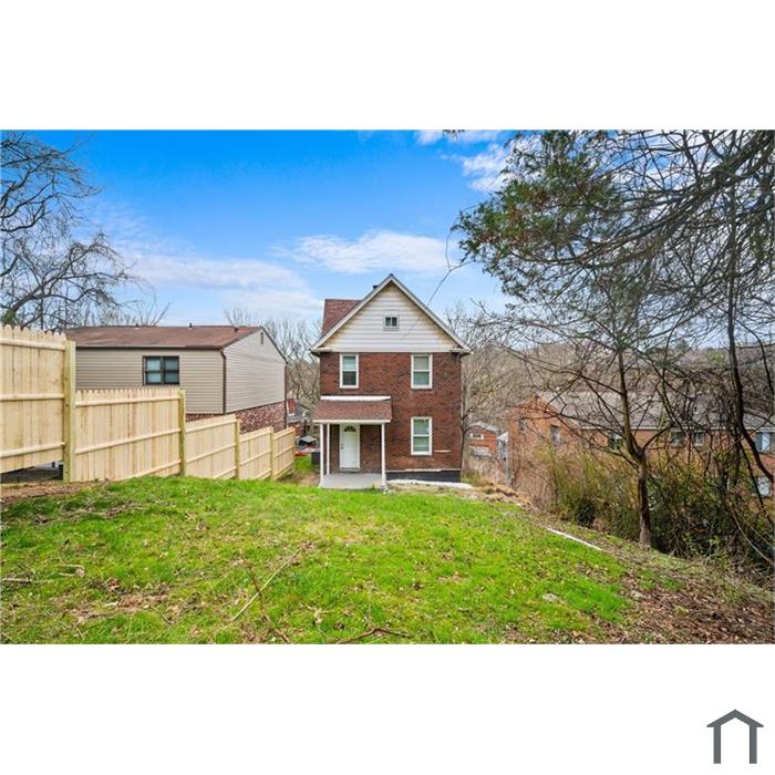 122 Marwood Ave