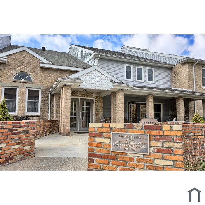 Somerset Manor Apartments