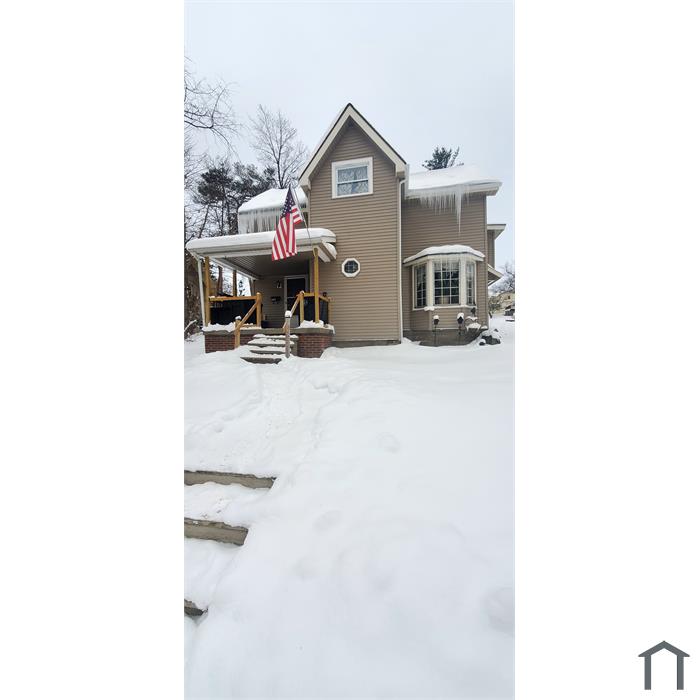 220 E Pleasant St