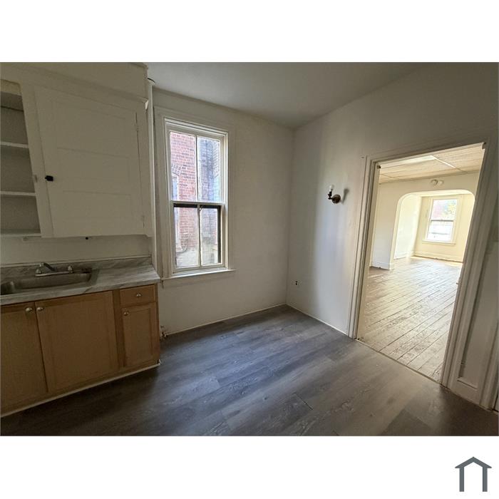 347 E King St