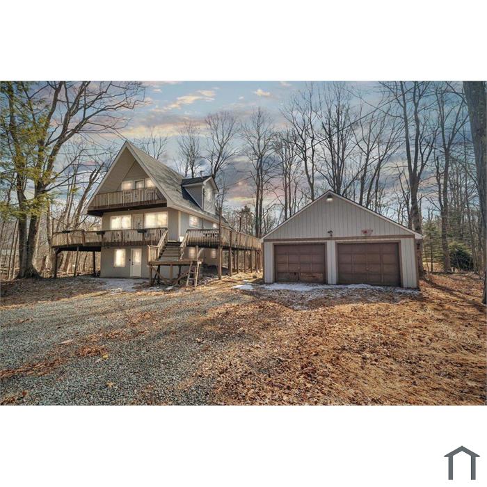 148 Marthas Ln