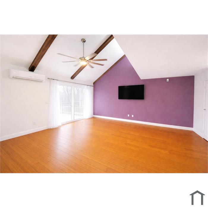 14 Middle Village Way