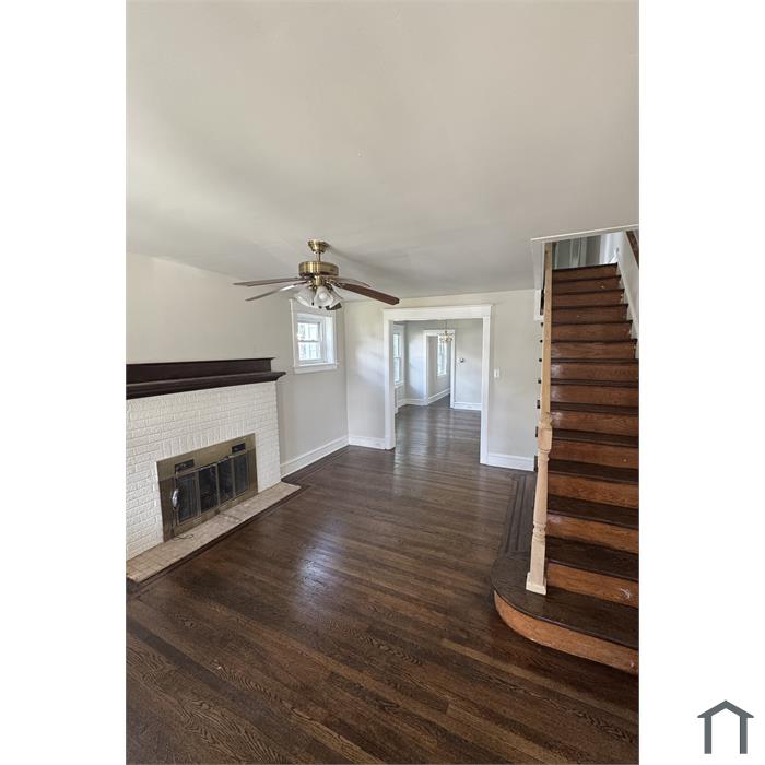 1 W Mowry St