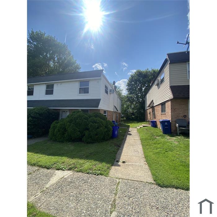 2640 Parkside Ter
