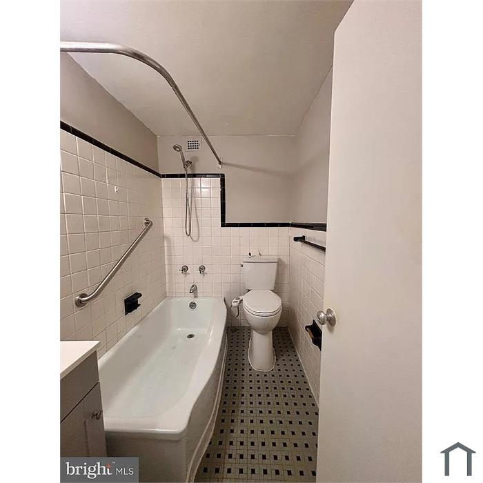 80 W Baltimore Ave