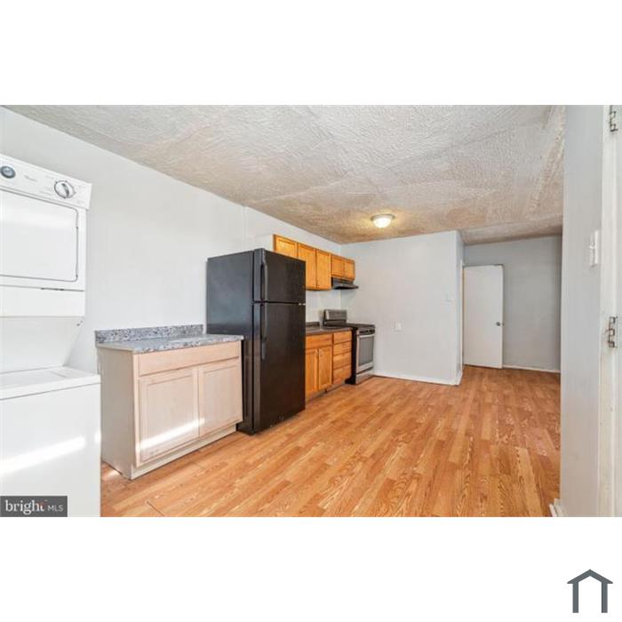 101 E Pleasant St