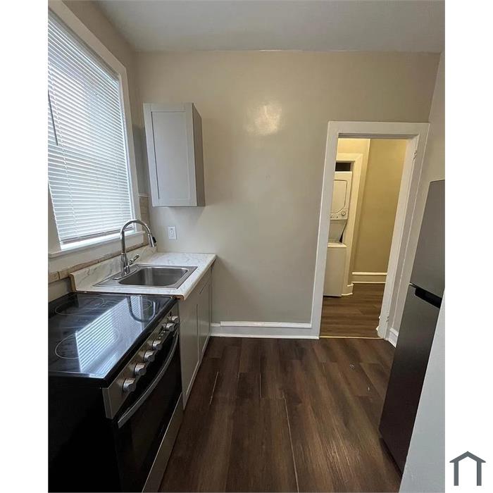 123 W Olney Ave