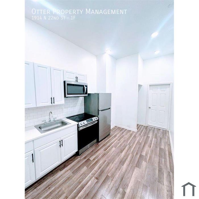 1BR/1BA Freshly Renovated Apartment with Washer/Dryer Access