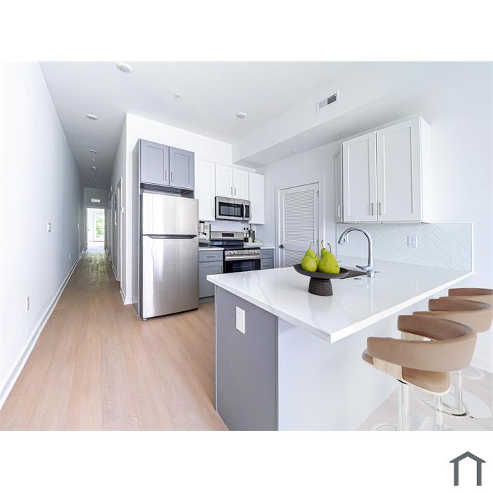 2403-2407 W Thompson St