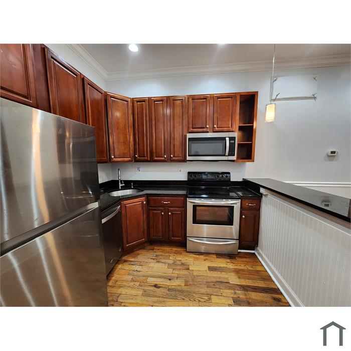 3209 W Montgomery Ave