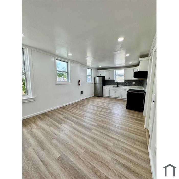 1621 Sellers St