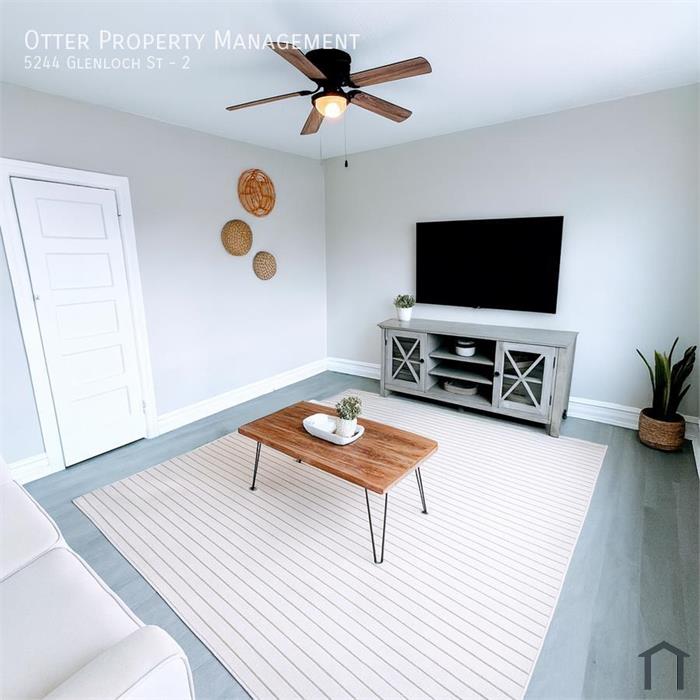 Cozy 1BR/1BA Apartment with Window A/C & Street Parking