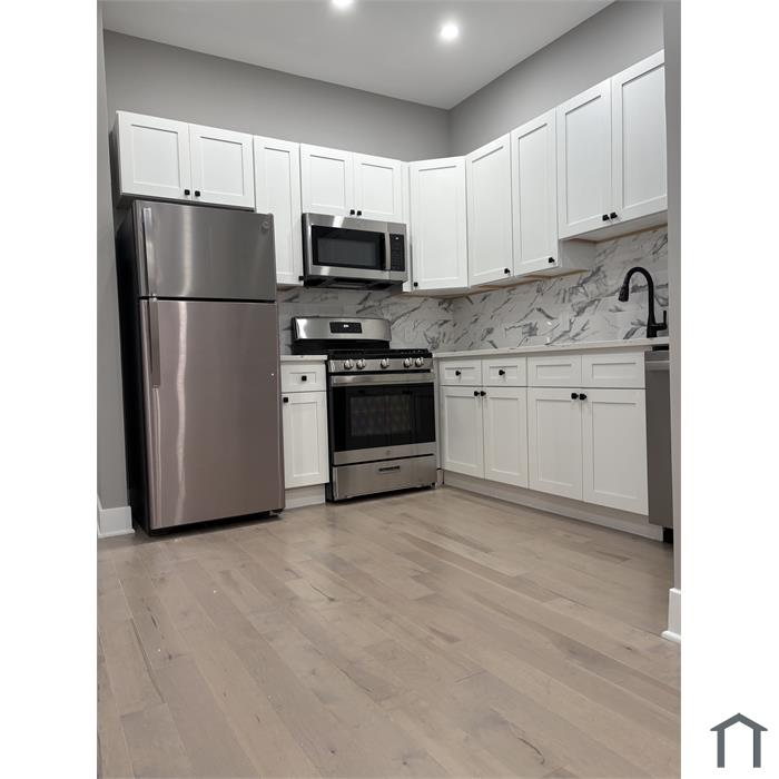 2840 Girard Apartments