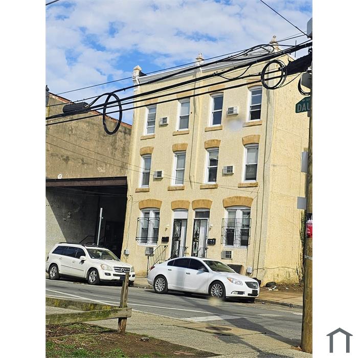 1605 W Dauphin St