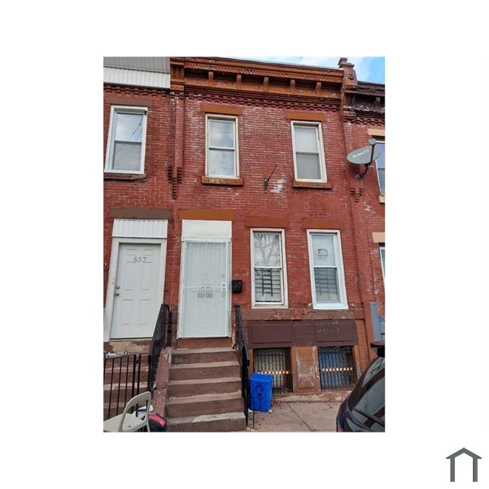 659 E Clearfield St