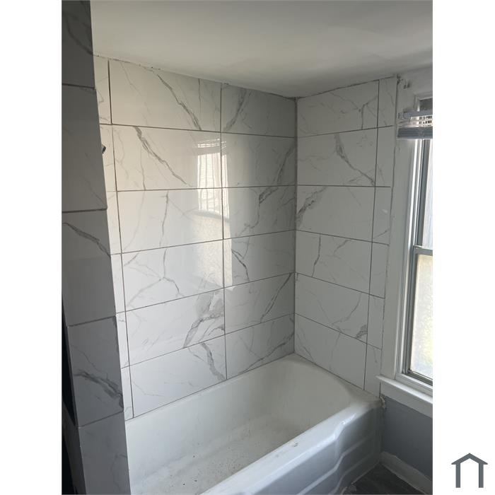 1860 E Lippincott St