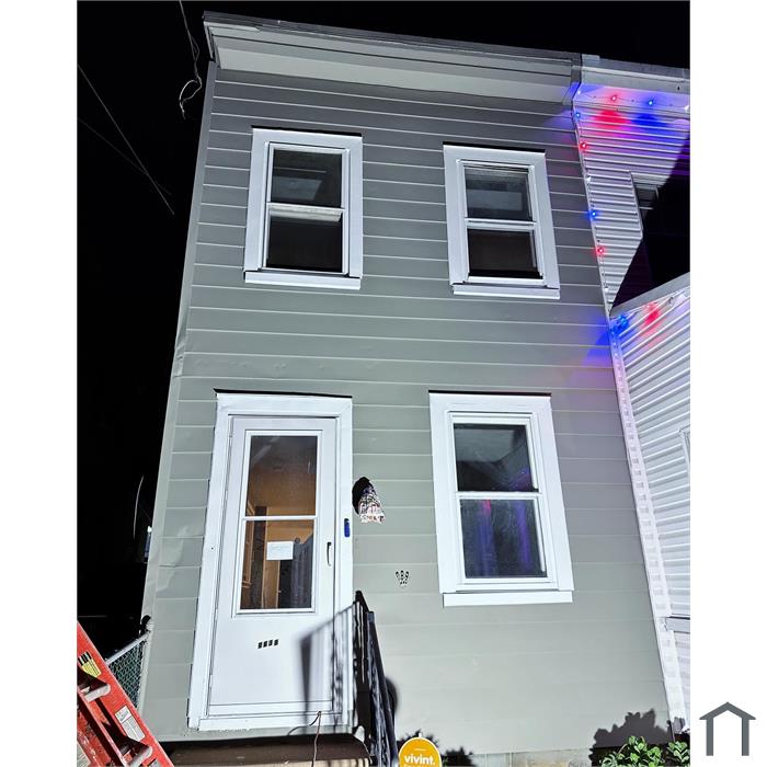 4638 James St