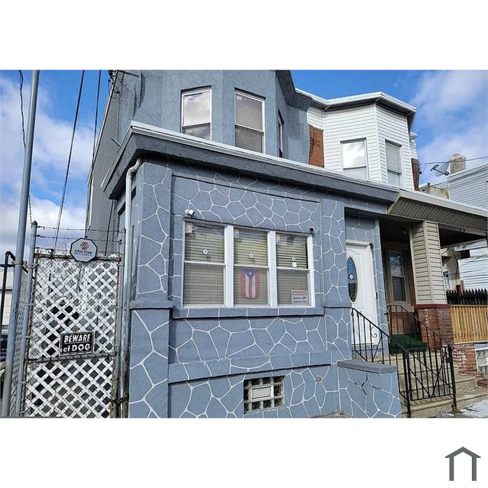 Feltonville Home
