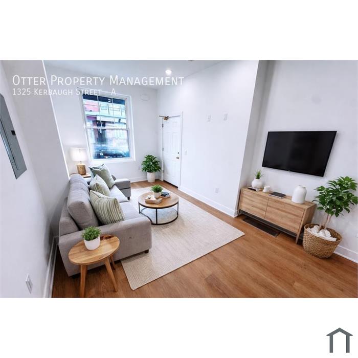 1BR/1BA Apartment with Laundry & Backyard