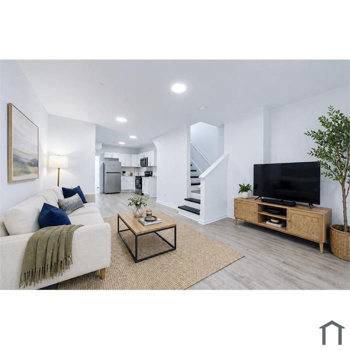 4628 N Marvine St