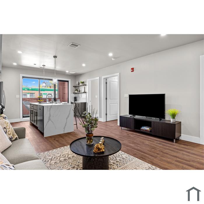 77 Pastorius St