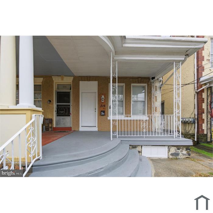 216 W Penn St