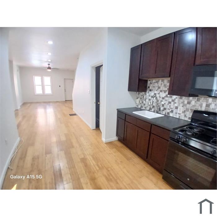 50 W Reger St
