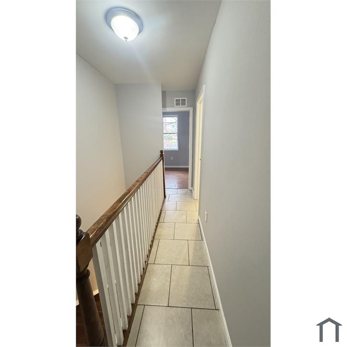 24 E Abbottsford Ave