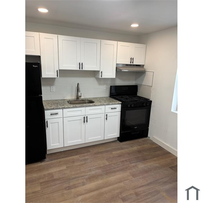 1323 S Mole St