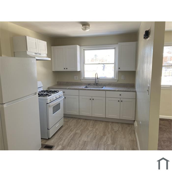 400 W Poplar St
