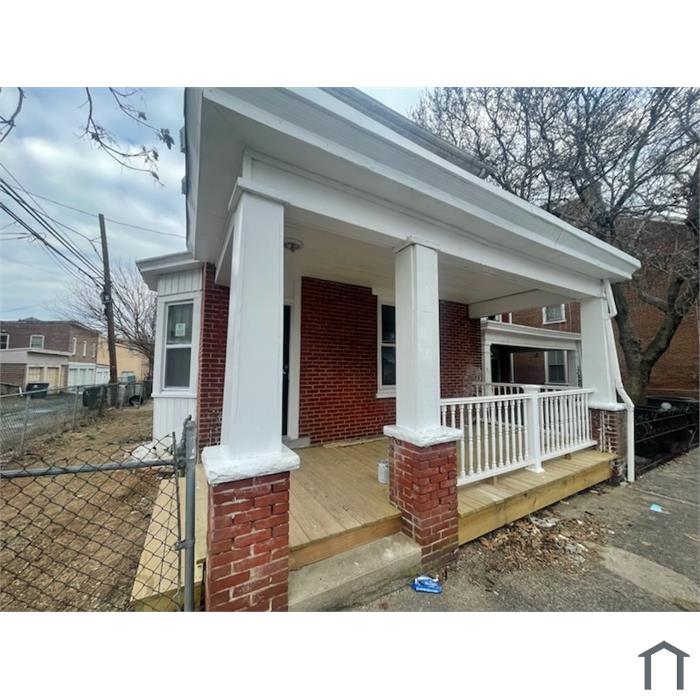 67 N Evans St