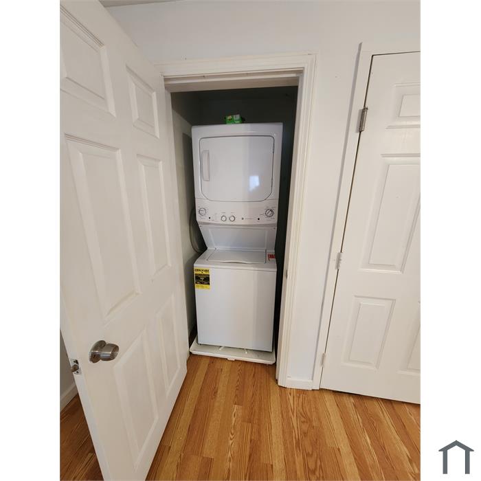 22 Oak St