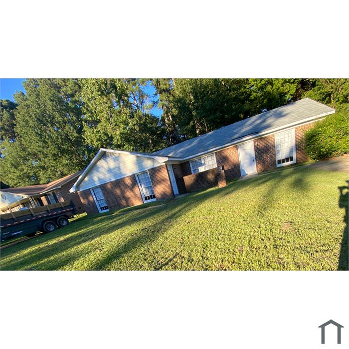 2205 Apple Valley Rd