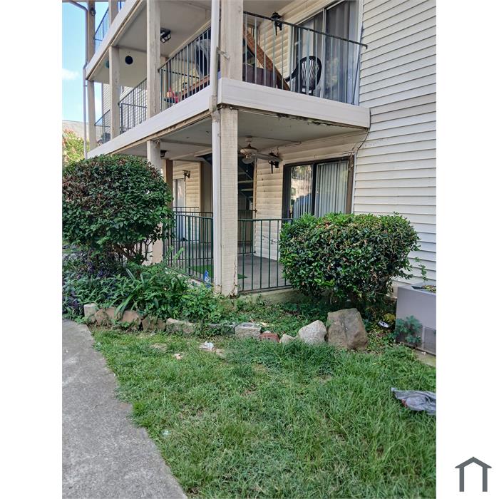 1208 Bush River Rd