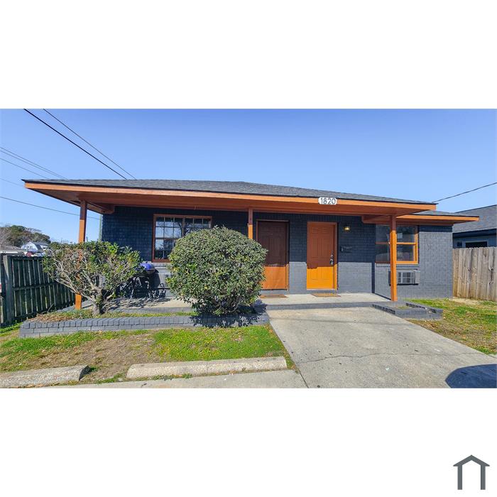 1820 Iris St