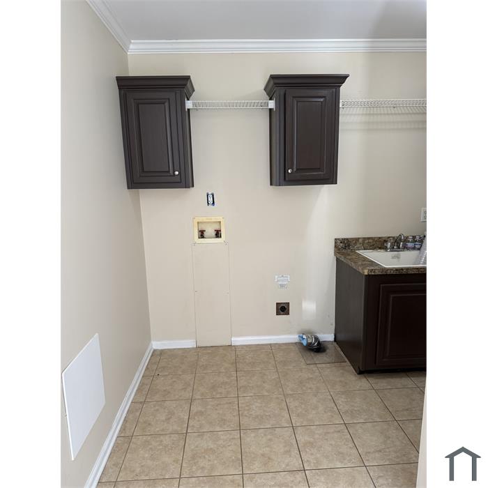 1381 Queenie Rd