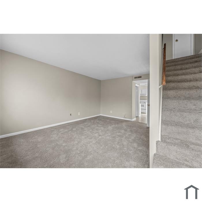 Country Club Apartments and Townhomes