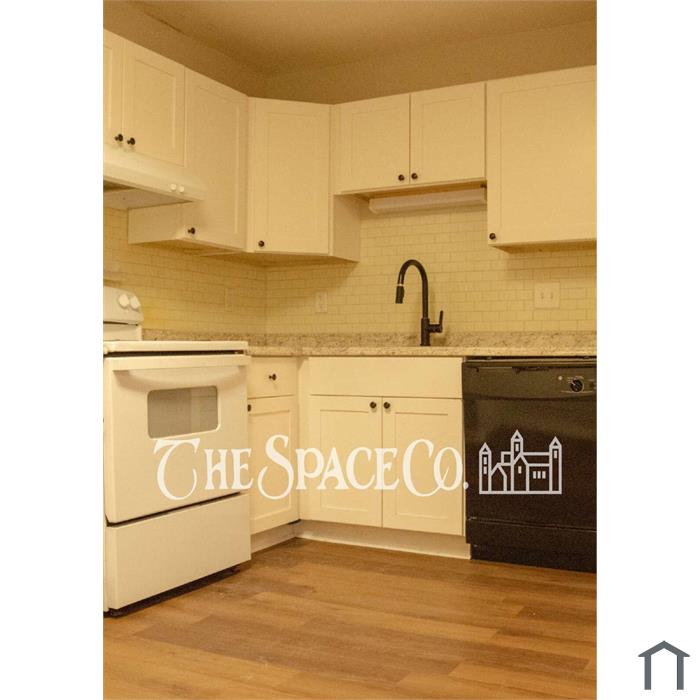 SUMMERVILLE - 300 CRESTVIEW DR B