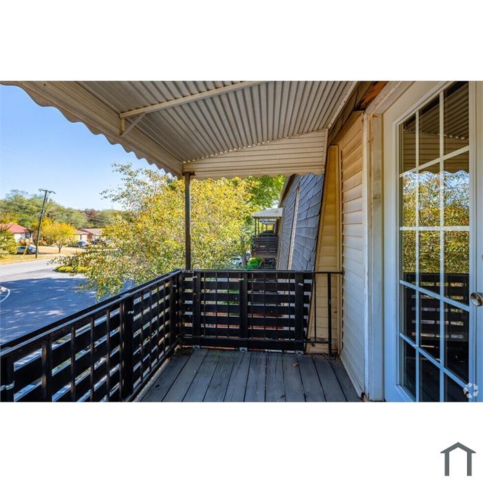 Rothwood Apartments