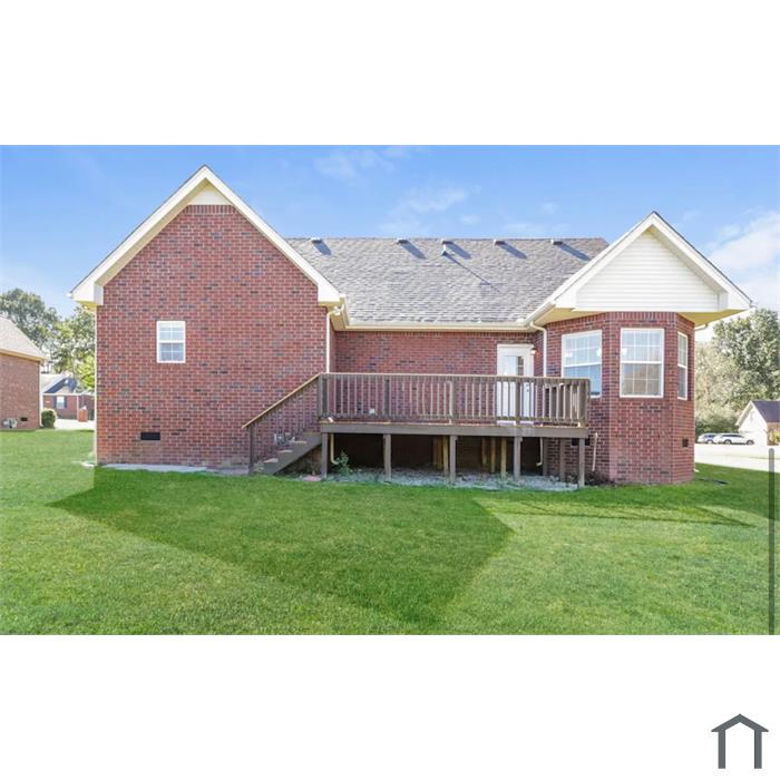 1005 Bolton Dr