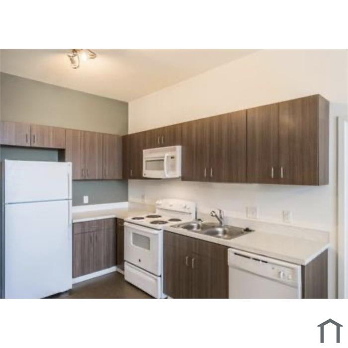 715 Woodland