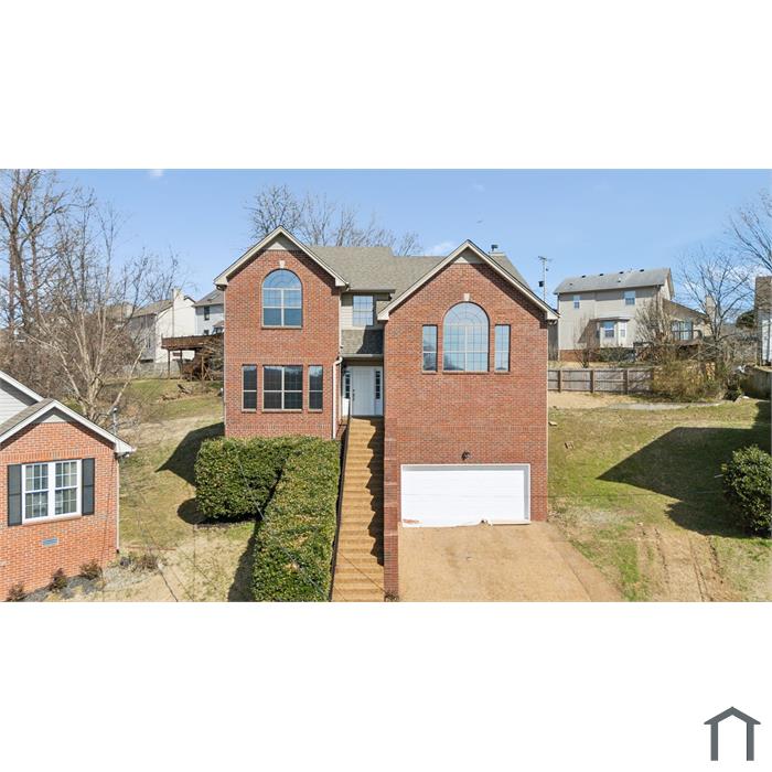 1121 Holt Hills Pl