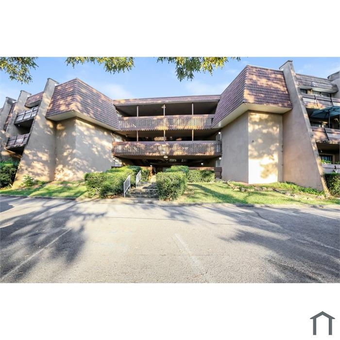 915 S Seminole Dr