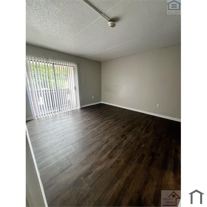 915 S Seminole Dr