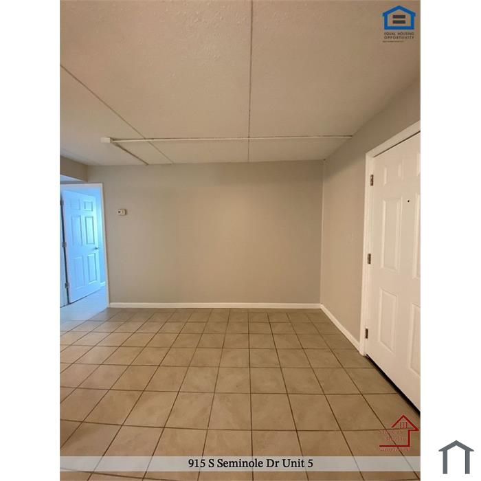 915 S Seminole Dr