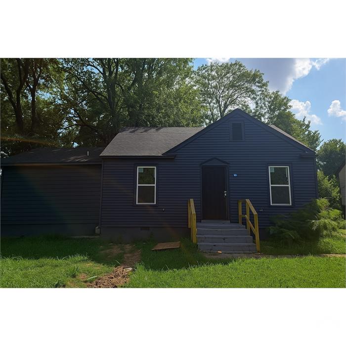 2443 Boyle Ave