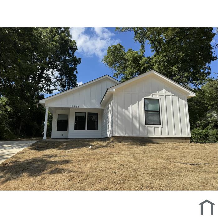1493 S McLean Blvd
