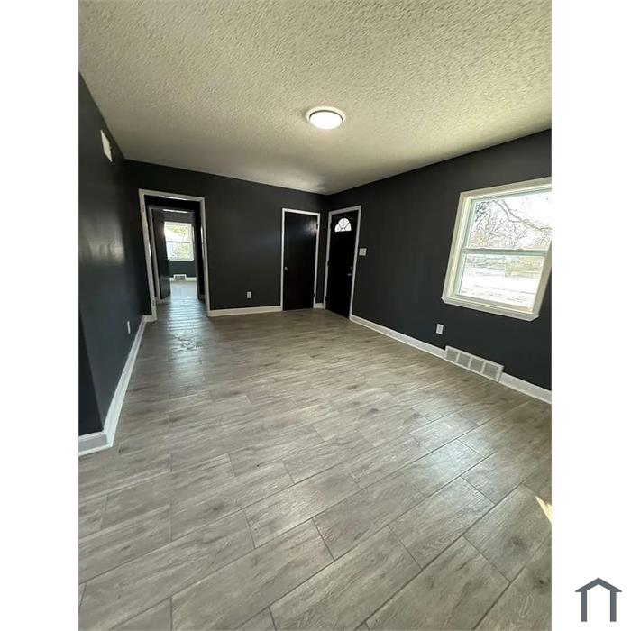 1266 Russwood Rd